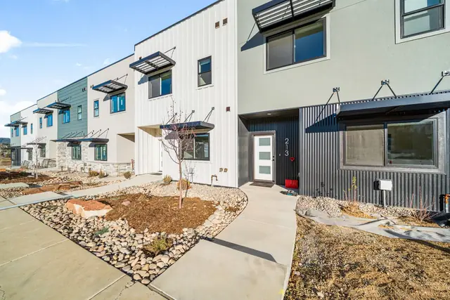 201-213 Treeline St - photo 28 of 44